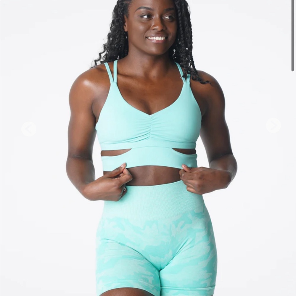 NWT NVGTN Mint Revolve Bra